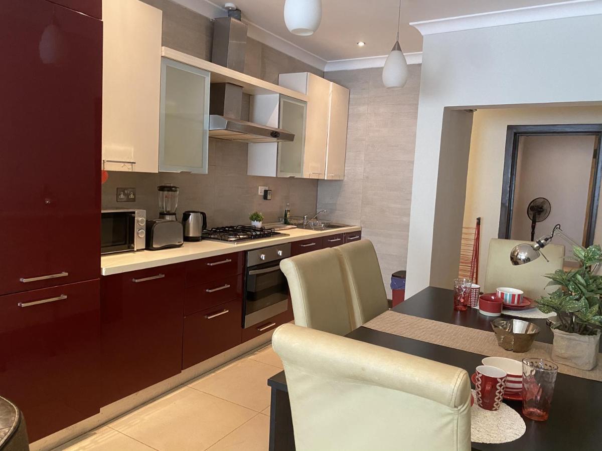B Bakerstreet - Beautiful Two Bedroom Apartment Accra Exteriér fotografie